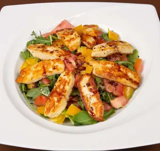 Sałatka halloumi