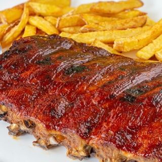 Plato Combinado De Costillas De Cerdo