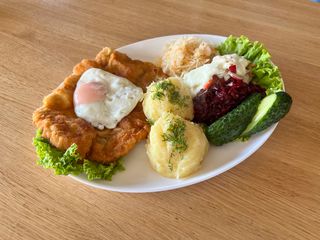 Kotlet schabowy z jajem