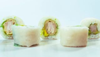 Poulet Crispy Avocat Rolls