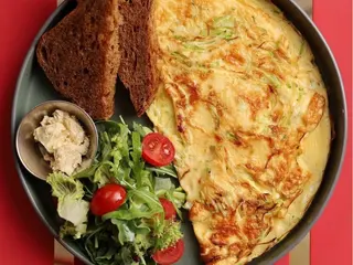 Фрітата з кабачком, сиром та зеленню (400g)