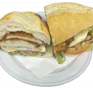 Bocata Pechuga Empanada Especial