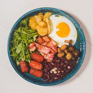 Сніданок із інгредієнтів на вибір