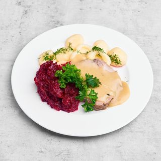 Pieczeń wieprzowa w sosie pieczeniowym