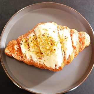 Croissant frantuzesc cu fistic