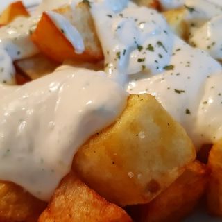 Patatas Alioli