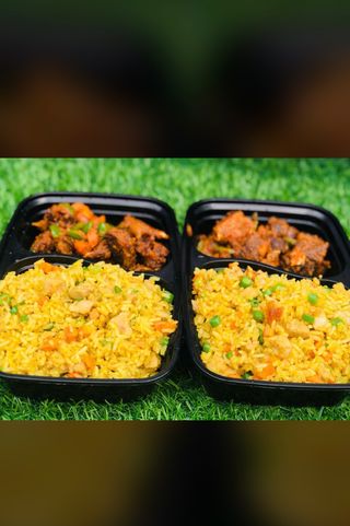 Fried rice served with  pepper beef 
