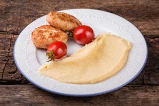 Рибні котлети  з лосося та судака з пюре (130/150/75г)   