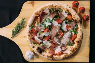 Pizza Crudo e Rucola