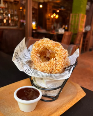 Mozzarella Sticks & Onion Rings