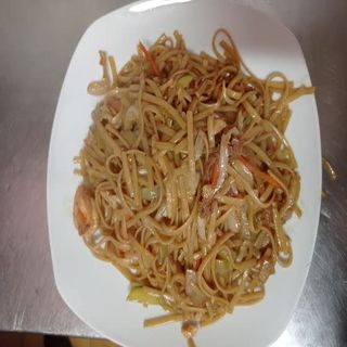 Tallarines Fritos Con Ternera