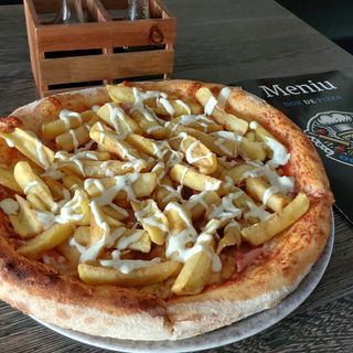 Pizza Americana Ø 32cm