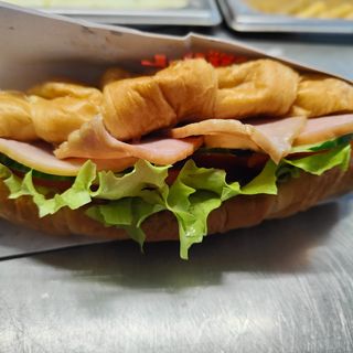 Круасан із баликом 