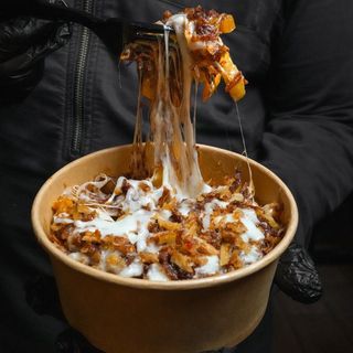 Bol de nuggets y pollo rebozado