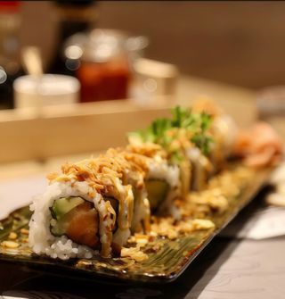 Uramaki Crujiente De Salmón
