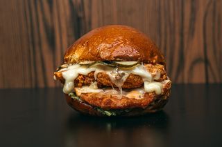 Двойной Чикен Бургер (400 г)