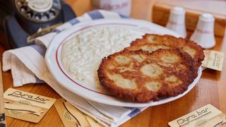 Hellada - pyra z pieca