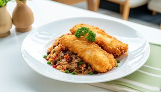 Filetes de Polvo com Arroz e Feijão