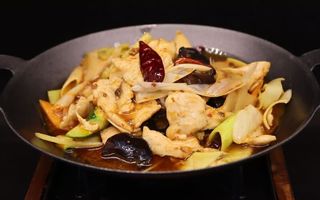 312. Piccola padella fai da te con pollo