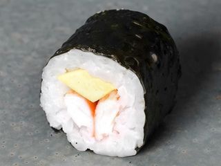 64.Maki Ebi Con Aguacate (8 Pzas.)
