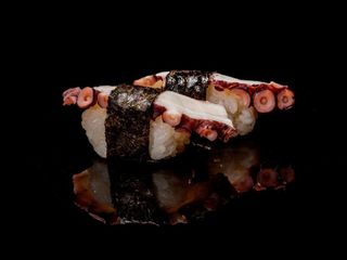 Nigiri con polipo