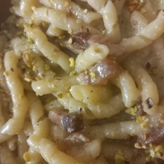 Busiata pistacchio di bronte e guanciale 