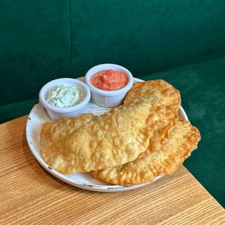 Чебуреки з куркою(240г)