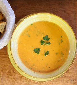 Supa crema de linte rosie - fara gluten, vegan / de post