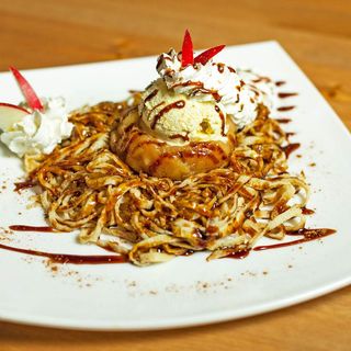 Clatite bavareze cu fructe proaspete