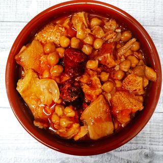 Callos Con Garbanzos
