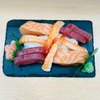 Sashimi Variado ( 12 Uds.)