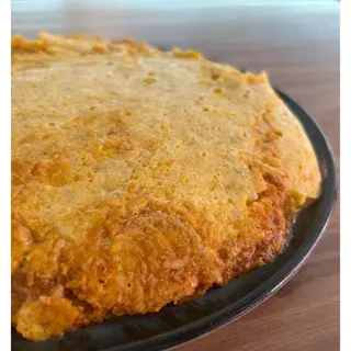 TORTILLA RELLENA DE POLLO MECHADO Y CHEDDAR