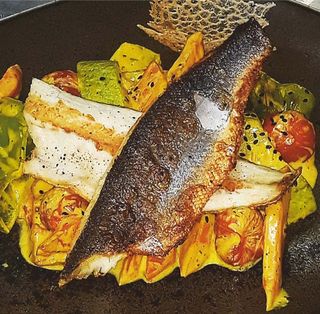 Филенца от лаврак на плоча (400г)