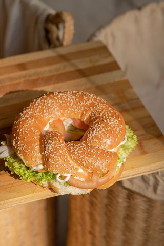 Бейгл з копченою куркою (260г)