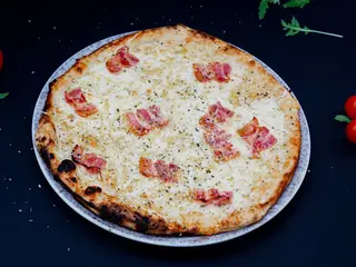 16. Pizza Carbonara (33 Cm.)
