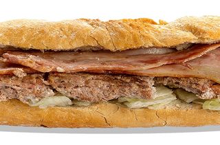 Bocata Carne Picada Premium Vaca Gallega (Carne,Lechuga, Beicon, Roquefort)