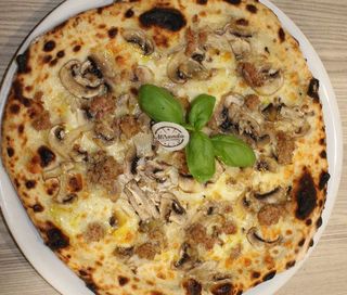Funghi e salsiccia