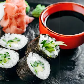Veggie maki