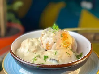 Галушки з м’ясом у фрітюрі (340g)