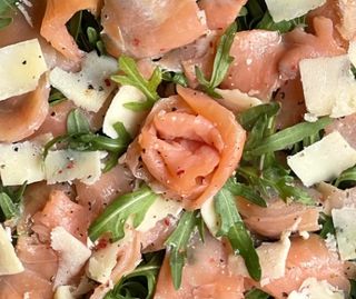 Insalata salmone