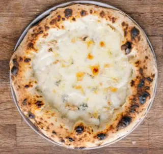 Pizza Quatro formaggio