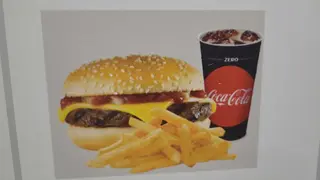 Menú hamburguesa pollo y bebida