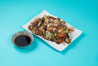 Svinjetina na rezance u ljutom sečuan sosu