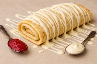 White Strawberry palačinak