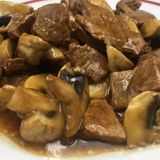 45. Ternera Con Champiñones