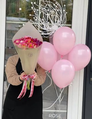 Buchet din alstromeria + 5 baloane cu heliu