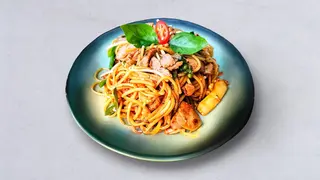 Pad Bamee Kee Mao️️️