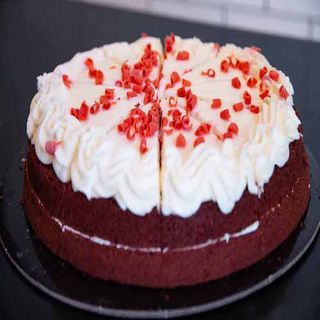 Pastel Red Velvet Vegetarian Friendly (2.9 kg.)