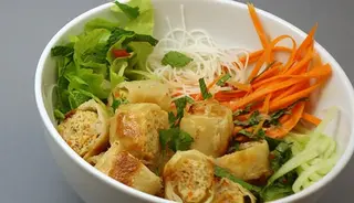Salade Bò bún