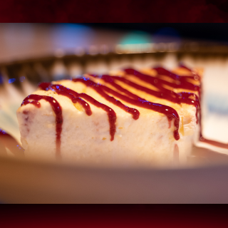 Tarta de queso con fresa (porción)